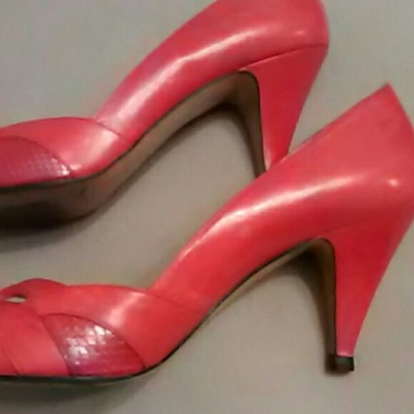 A Touch of Nina Red Heels - Picture 3 of 7